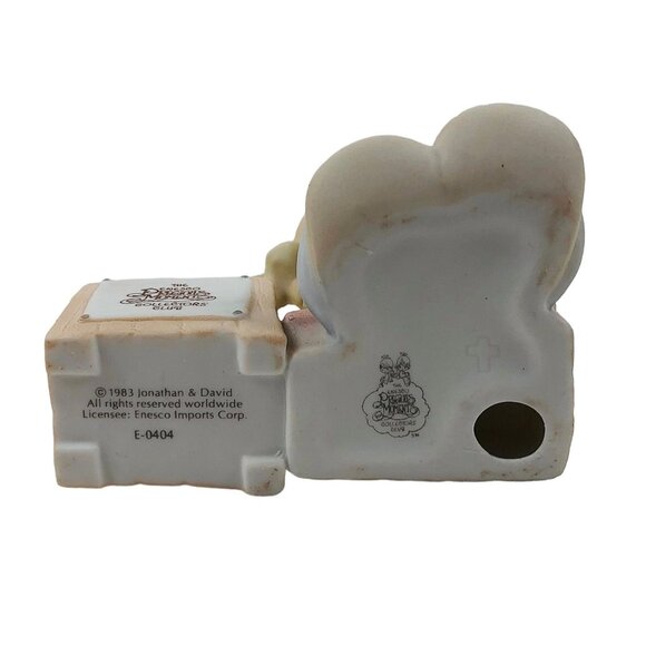 Precious Moments Collectors Club Figurine E 0404 Enesco Porcelain 1983 Dues - Picture 10 of 10